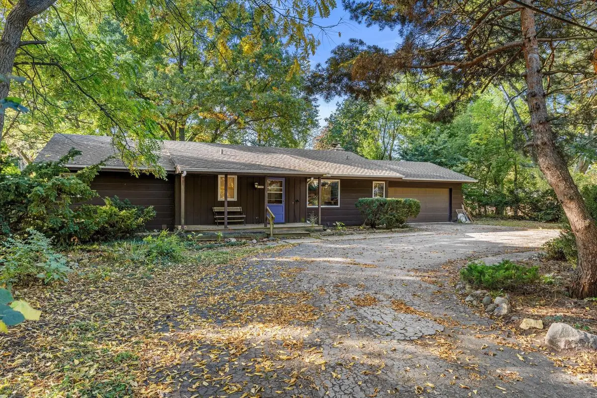 11595 W Edgerton AVENUE, Hales Corners, WI 53130 - #1