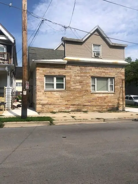 930 E Locust STREET, Milwaukee, WI 53212 - #1