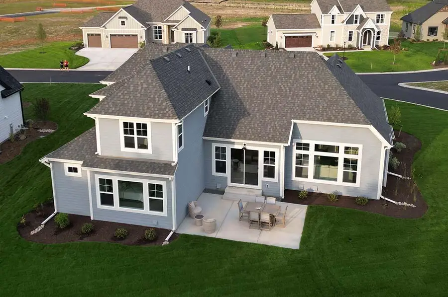 1342 W Falcon DRIVE, Mequon, WI 53097 - #2