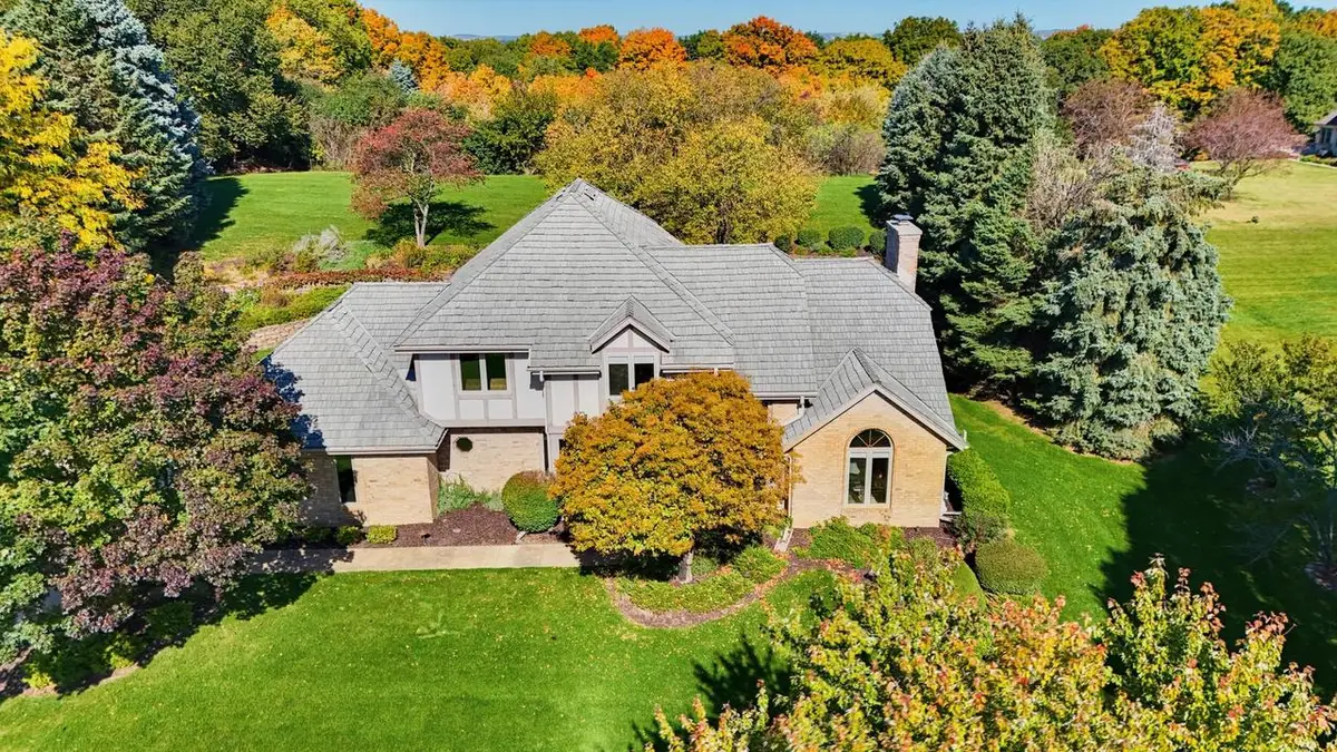 S60W24120 Red Wing DRIVE, Waukesha, WI 53189 - #1