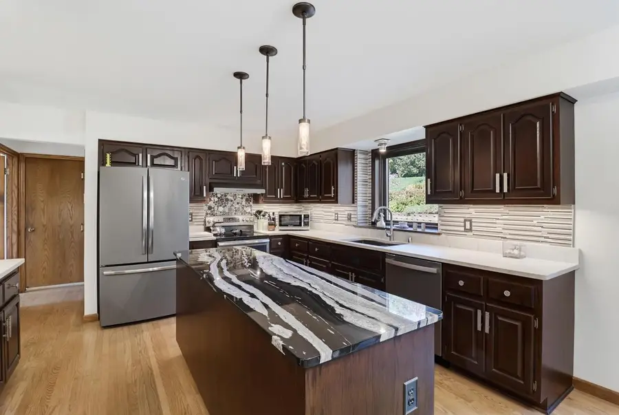 S60W24120 Red Wing DRIVE, Waukesha, WI 53189 - #2
