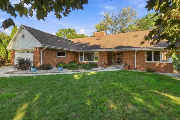 409 Parkway DRIVE, South Milwaukee, WI 53172