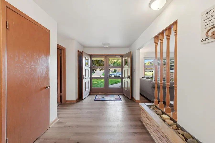 409 Parkway DRIVE, South Milwaukee, WI 53172 - #2