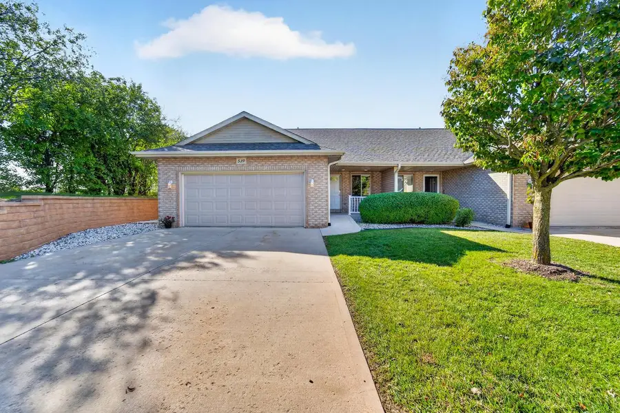 539 Bolson DRIVE, Oconomowoc, WI 53066 - #2