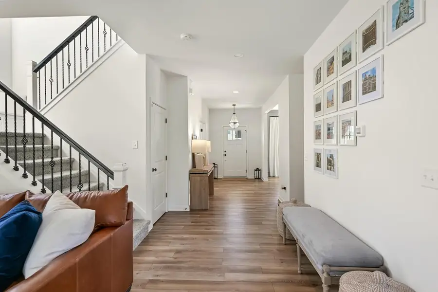 8460 S Nighthawk TRAIL, Oak Creek, WI 53154 - #3