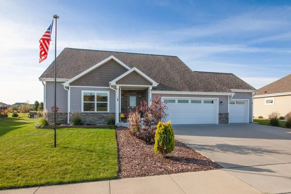 1451 Whalen DRIVE, Oconomowoc, WI 53066 - #1