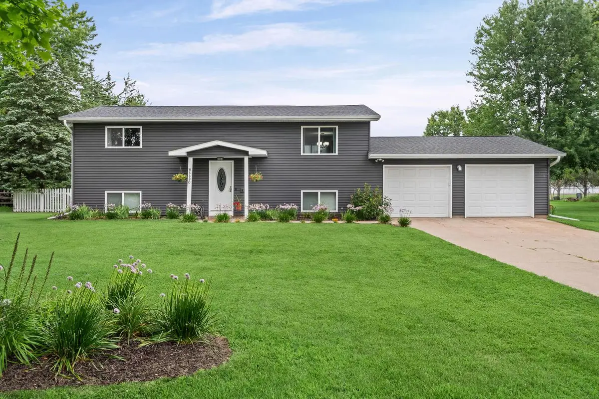 W6690 Reef ROAD, Onalaska, WI 54650 - #1