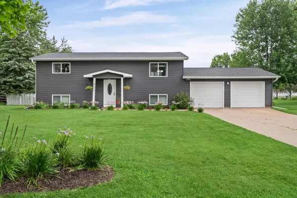 W6690 Reef ROAD, Onalaska, WI 54650