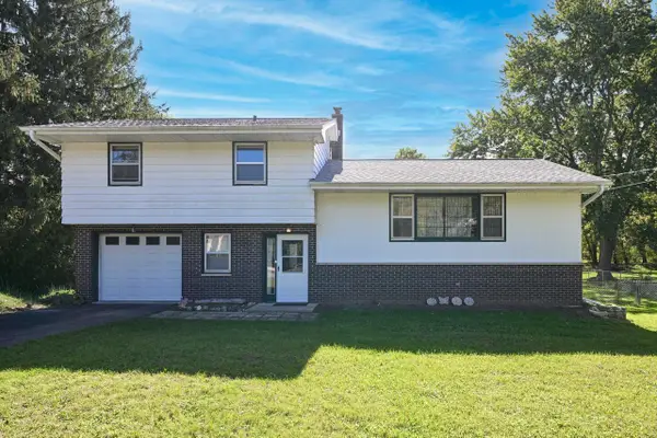 S77W25205 National AVENUE, Waukesha, WI 53189