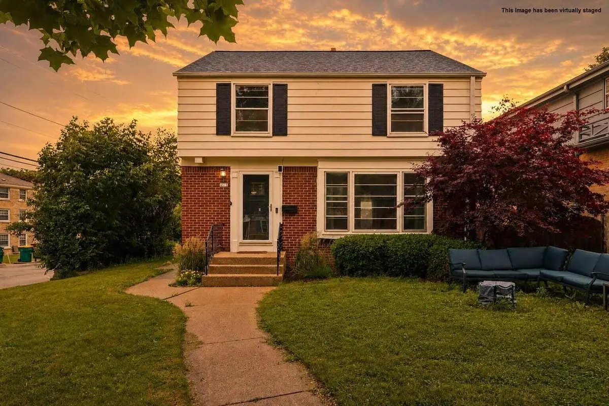 4315 N Wildwood AVENUE, Shorewood, WI 53211 - #1