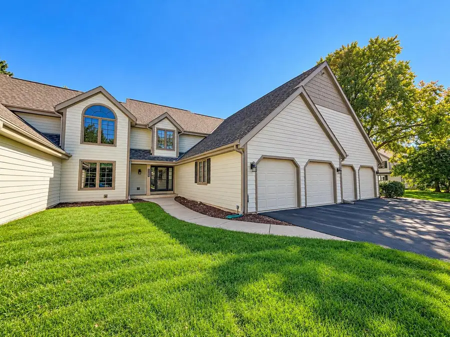 3970 St Andrew COURT #B, Brookfield, WI 53045 - #2