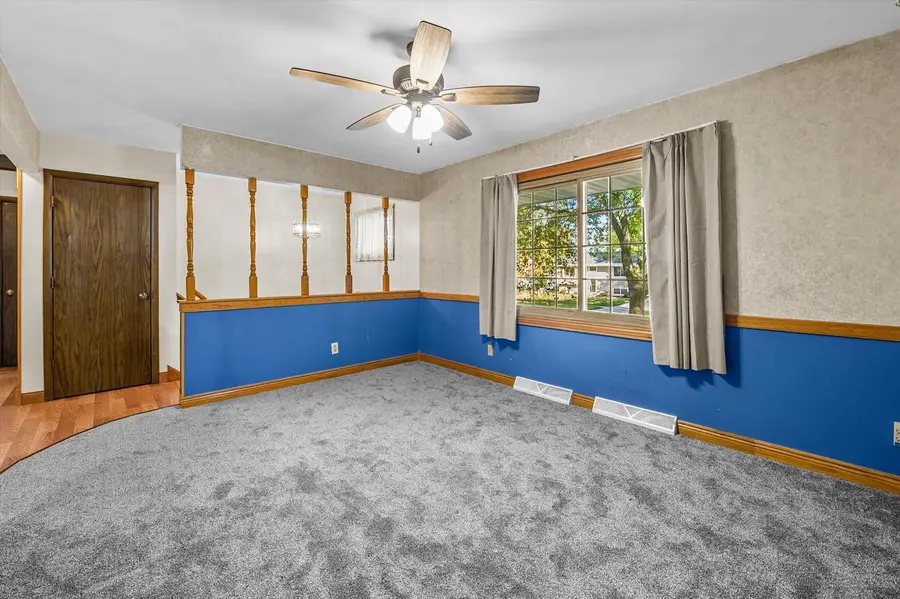 622 Clearview DRIVE, West Bend, WI 53090 - #3
