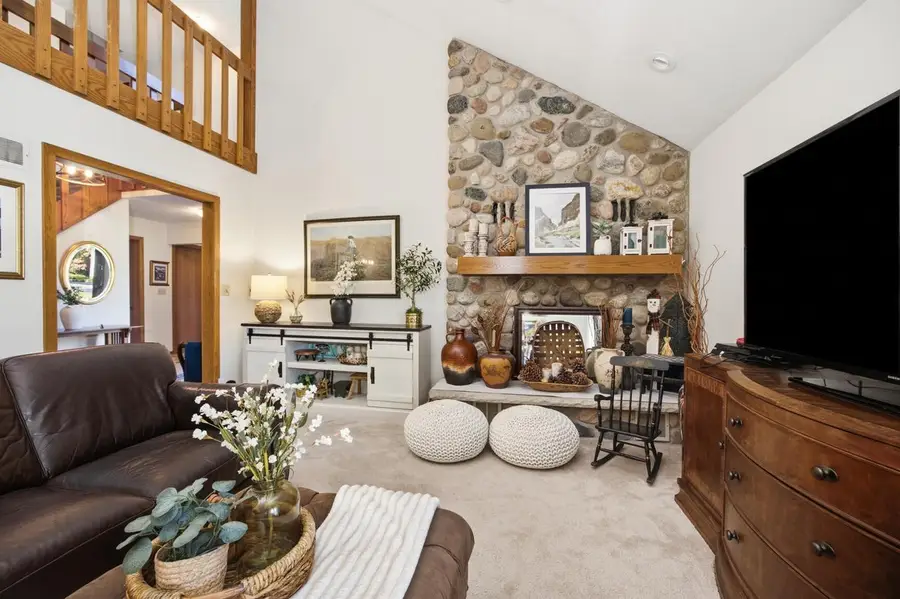 1515 W De La Warr CIRCLE, Mequon, WI 53092 - #3