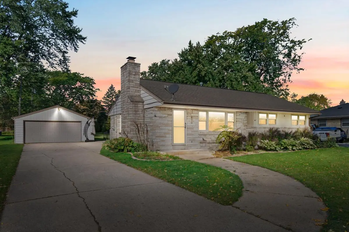 4551 N 100th STREET, Wauwatosa, WI 53225 - #1