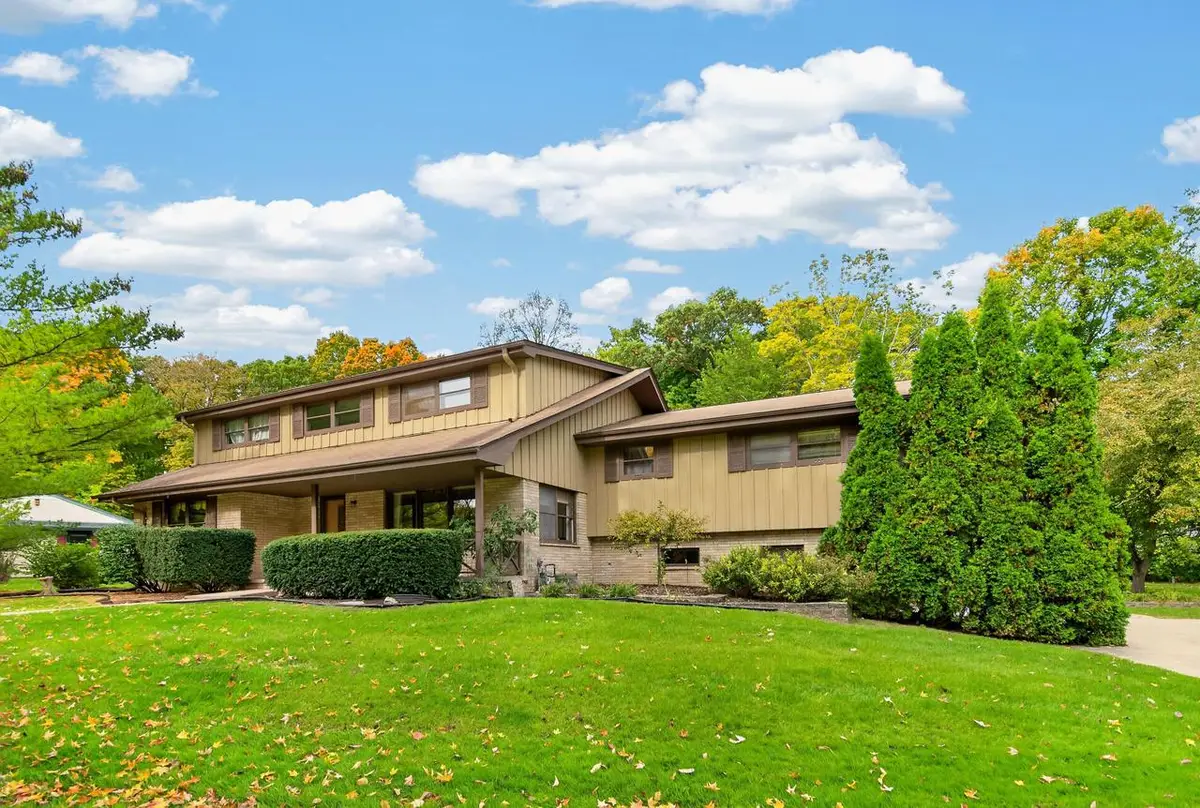 14920 W Olivia LANE, New Berlin, WI 53151 - #1