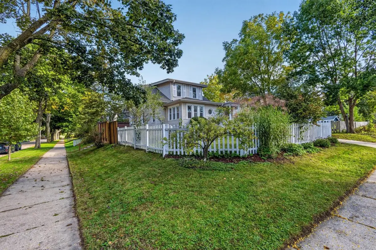 1500 E Kensington BOULEVARD, Shorewood, WI 53211 - #1