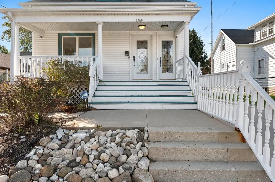 2307 Marshall STREET, Manitowoc, WI 54220 - #3