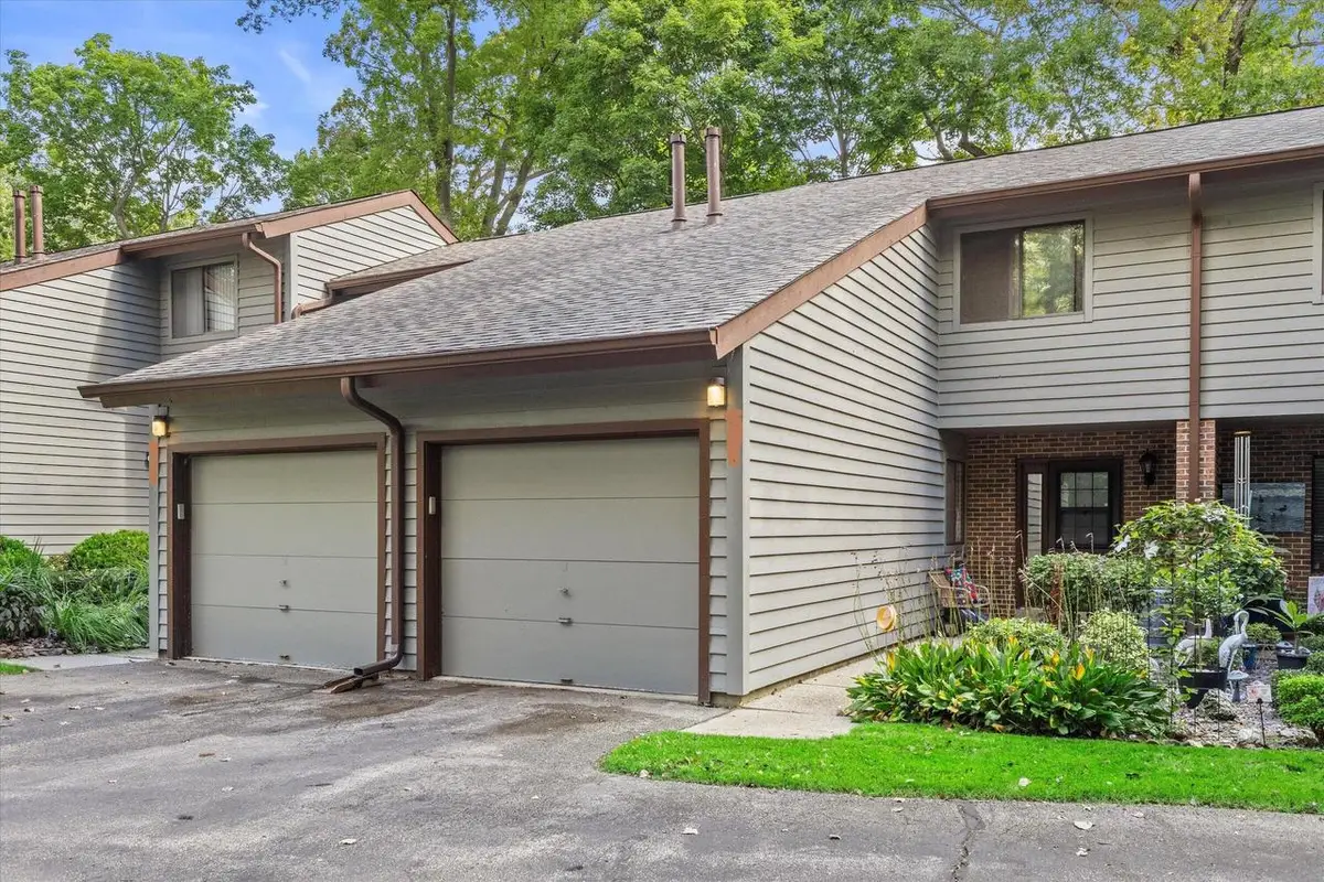2935 Old Mill DRIVE, Racine, WI 53405 - #1