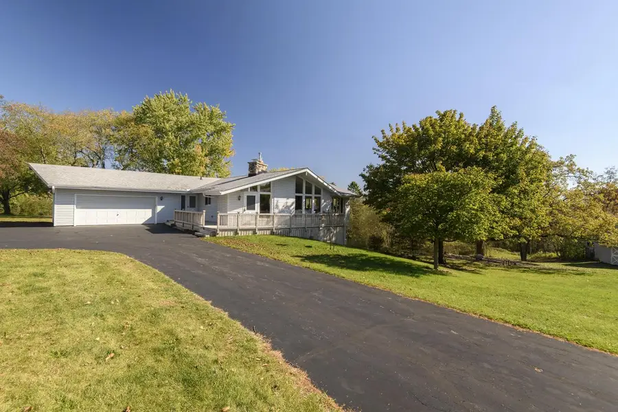 S49W34165 Ridgeway DRIVE, Dousman, WI 53118 - #3