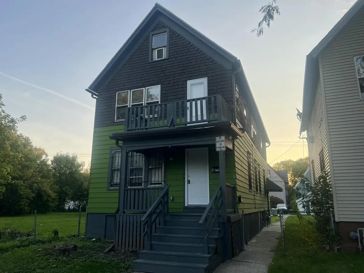 3138 N 11th STREET, Milwaukee, WI 53206 - #1