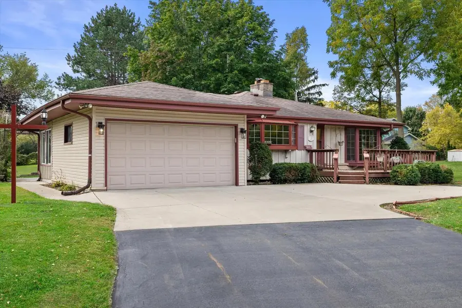 8011 Clinton LANE, Mount Pleasant, WI 53406 - #2
