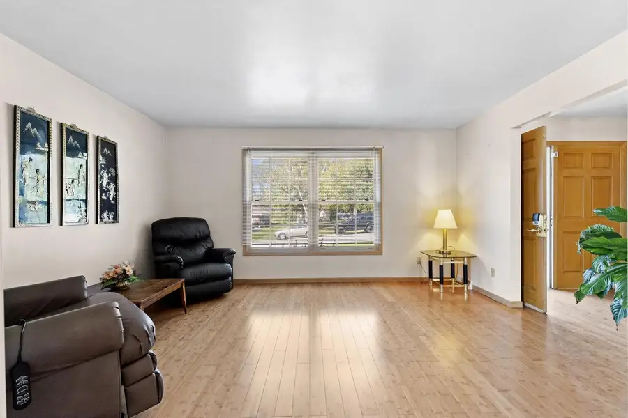 429 W Apple Tree ROAD, Glendale, WI 53217 - #3