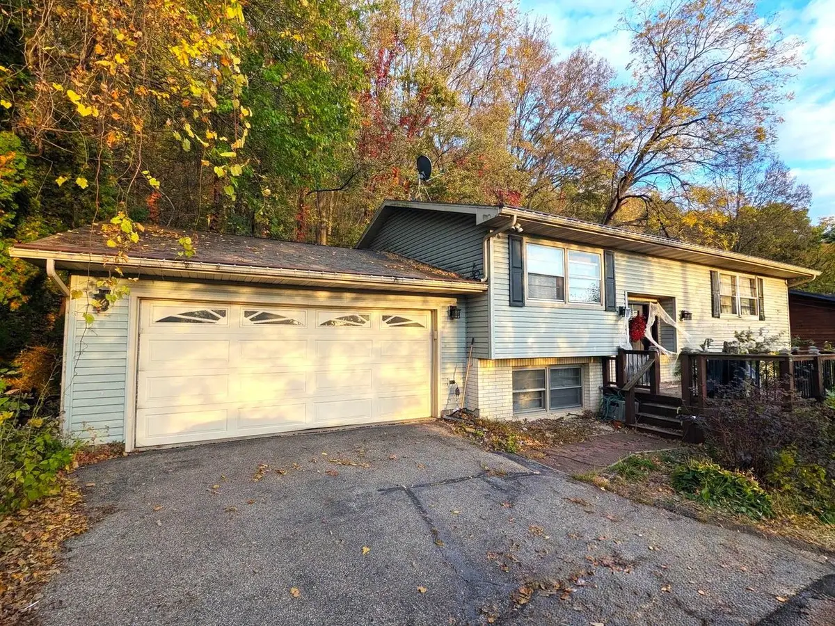 3205 Cliffside DRIVE, La Crosse, WI 54601 - #1