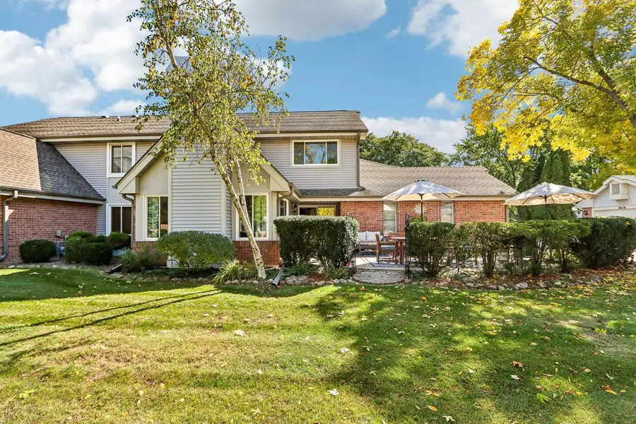 13530 W Fountain COURT, New Berlin, WI 53151 - #2
