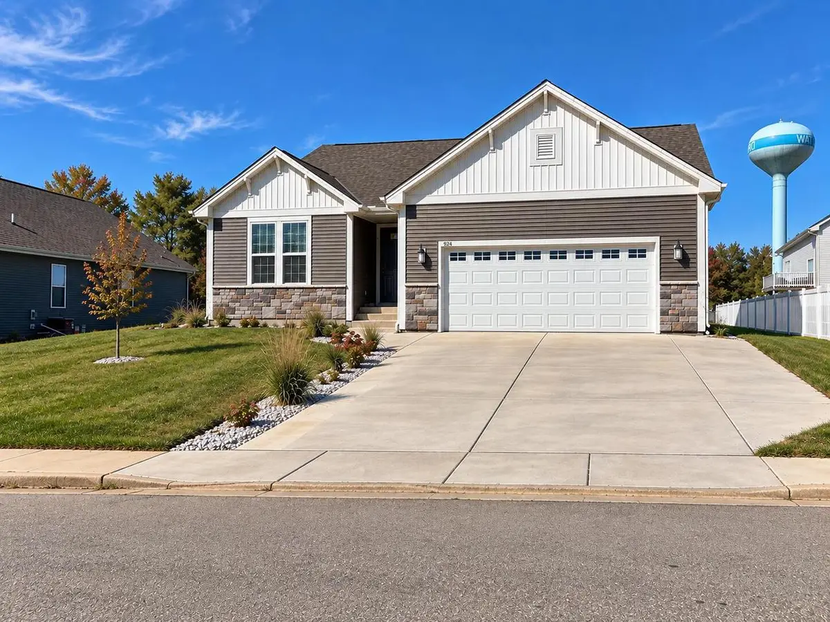 924 Foxwalk DRIVE, Waterford, WI 53185 - #1