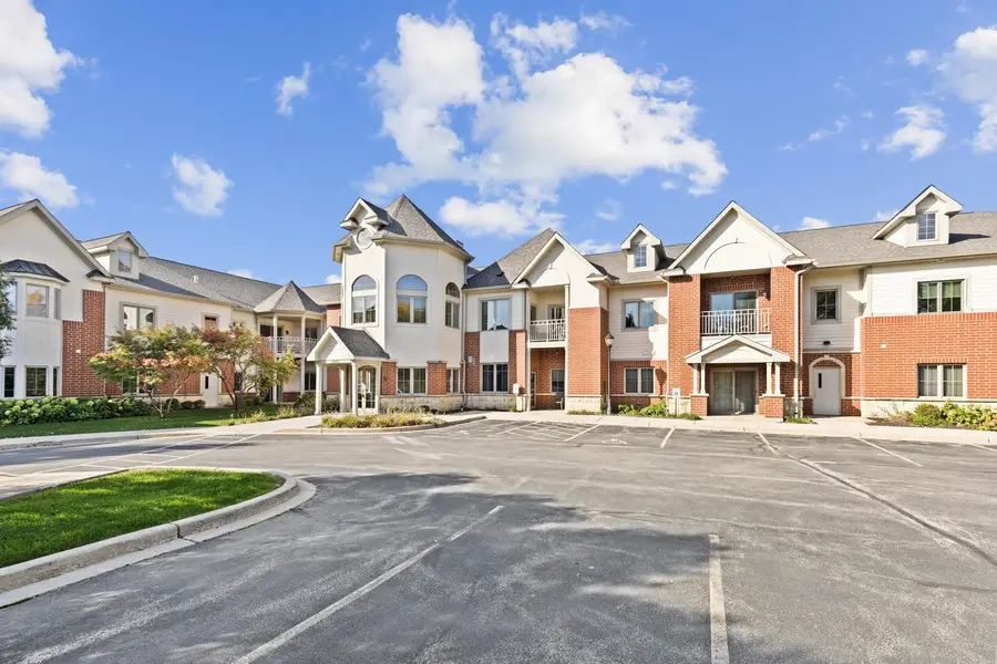 17490 Crest Hill DRIVE #10, Brookfield, WI 53045 - #2