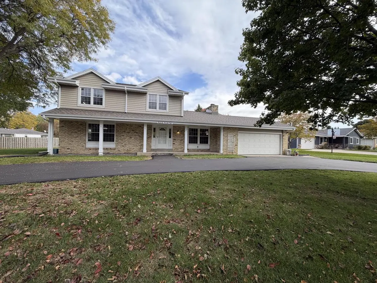 N106W16741 Old Farm ROAD, Germantown, WI 53022 - #1