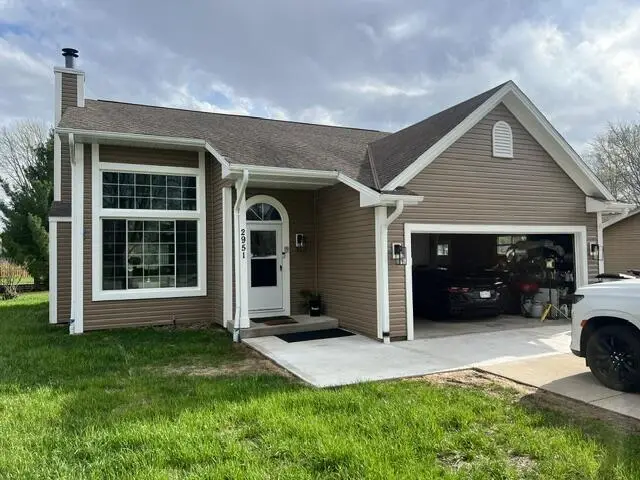 2951 W Bridge STREET, Greenfield, WI 53221 - #1