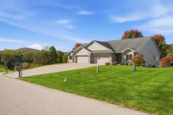 N3545 Evergreens TRAIL #51, La Crosse, WI 54601