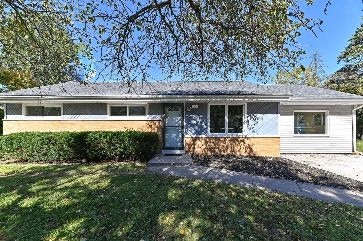 17230 W Jills DRIVE, New Berlin, WI 53146 - #1