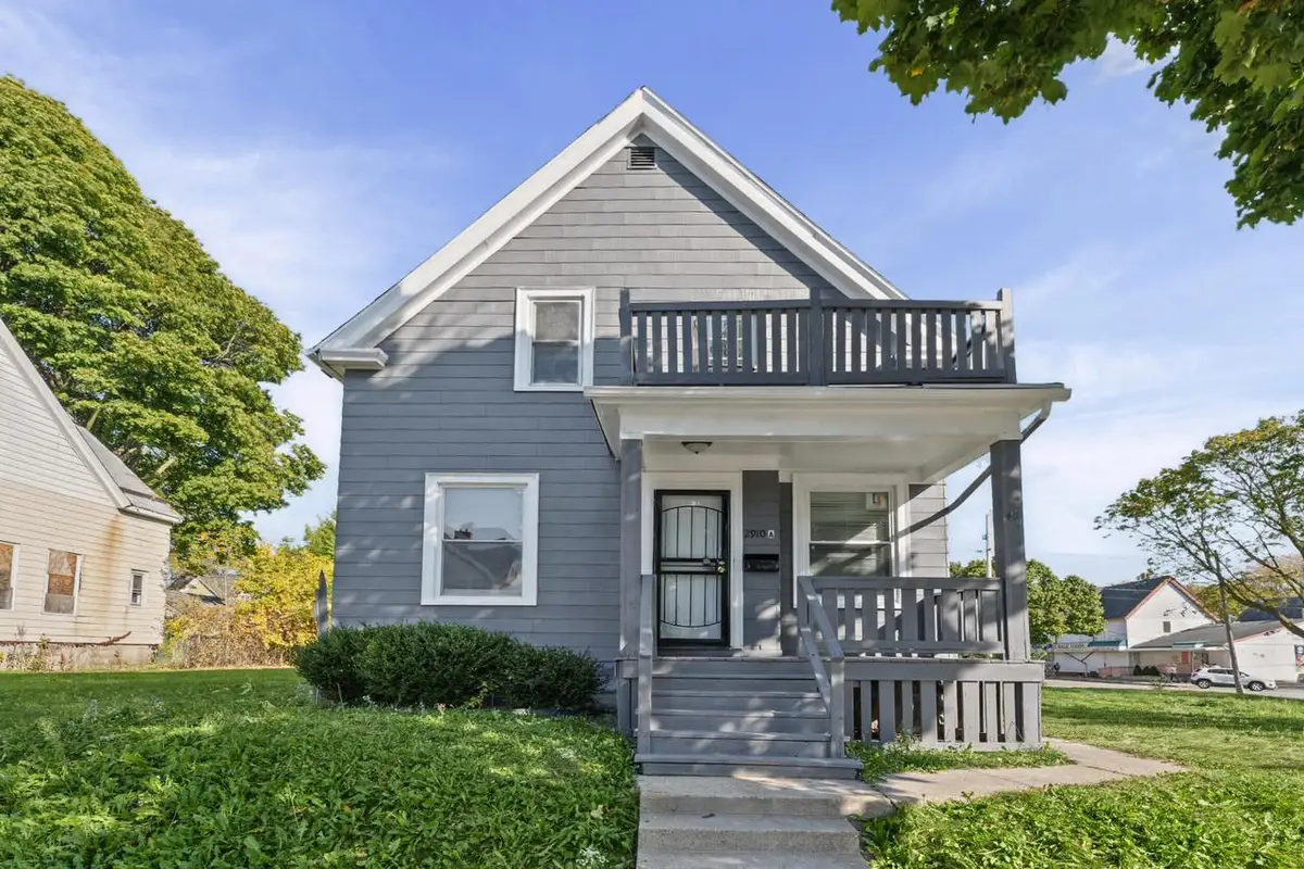 2910 N 17th STREET, Milwaukee, WI 53206 - #1