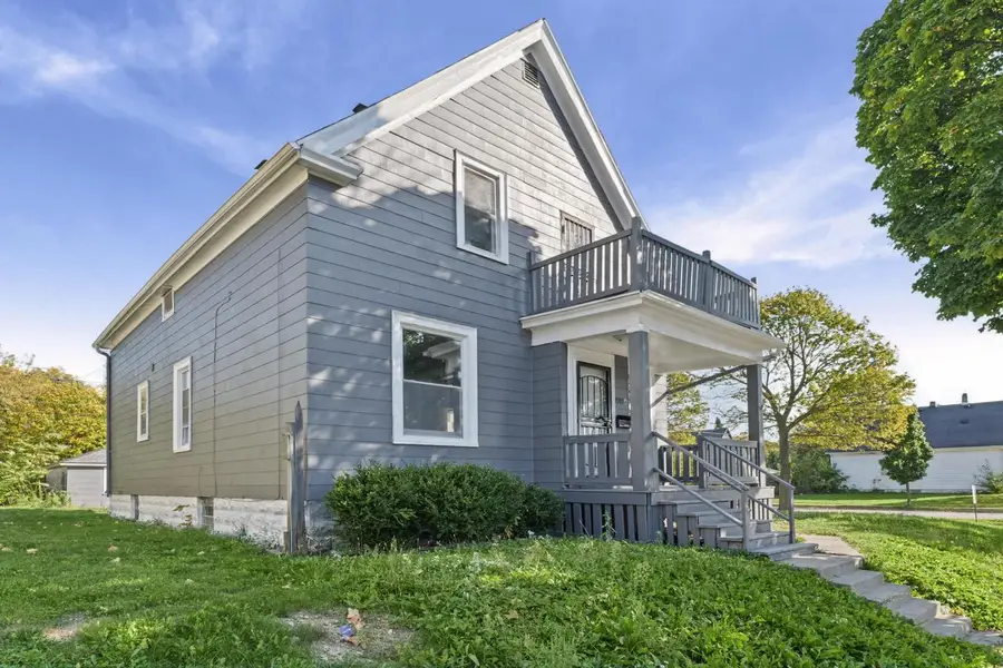 2910 N 17th STREET, Milwaukee, WI 53206 - #3