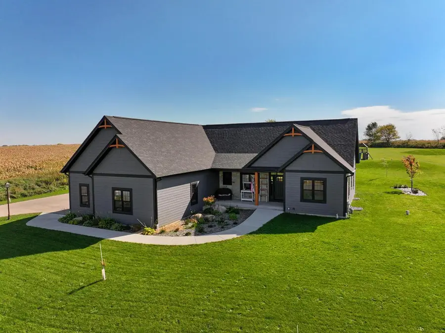 W3033 Preserve DRIVE, Elkhorn, WI 53121 - #2