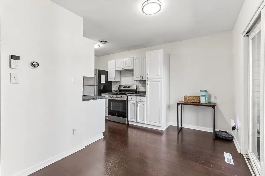 1411 W Edgerton AVENUE #N, Milwaukee, WI 53221 - #2