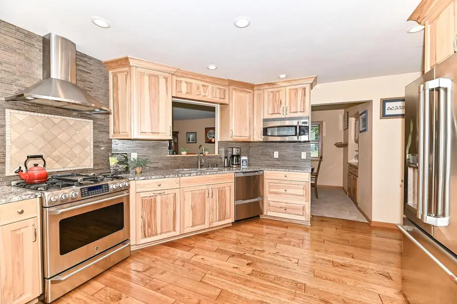 W264S7715 Mt Whitney AVENUE, Waukesha, WI 53189 - #2
