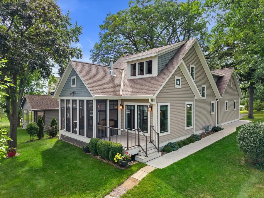 832 N Douglas DRIVE, Oconomowoc, WI 53066 - #2