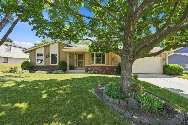 8150 S 58th STREET, Franklin, WI 53132