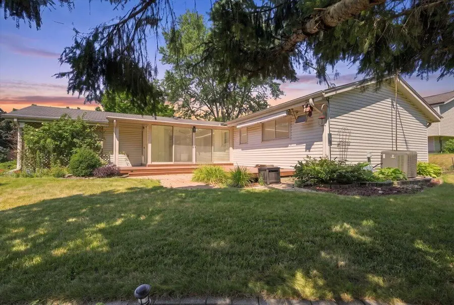 8150 S 58th STREET, Franklin, WI 53132 - #3