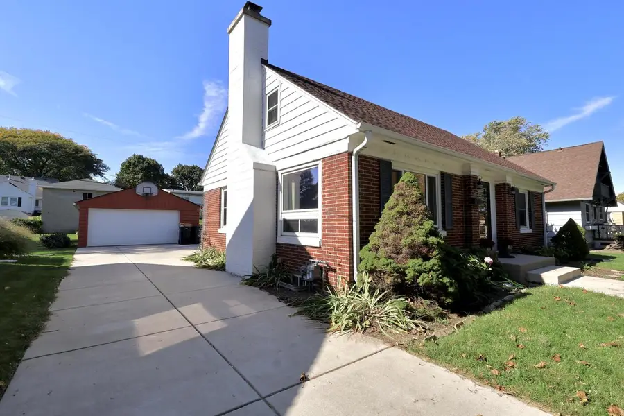605 N 103rd STREET, Wauwatosa, WI 53226 - #3