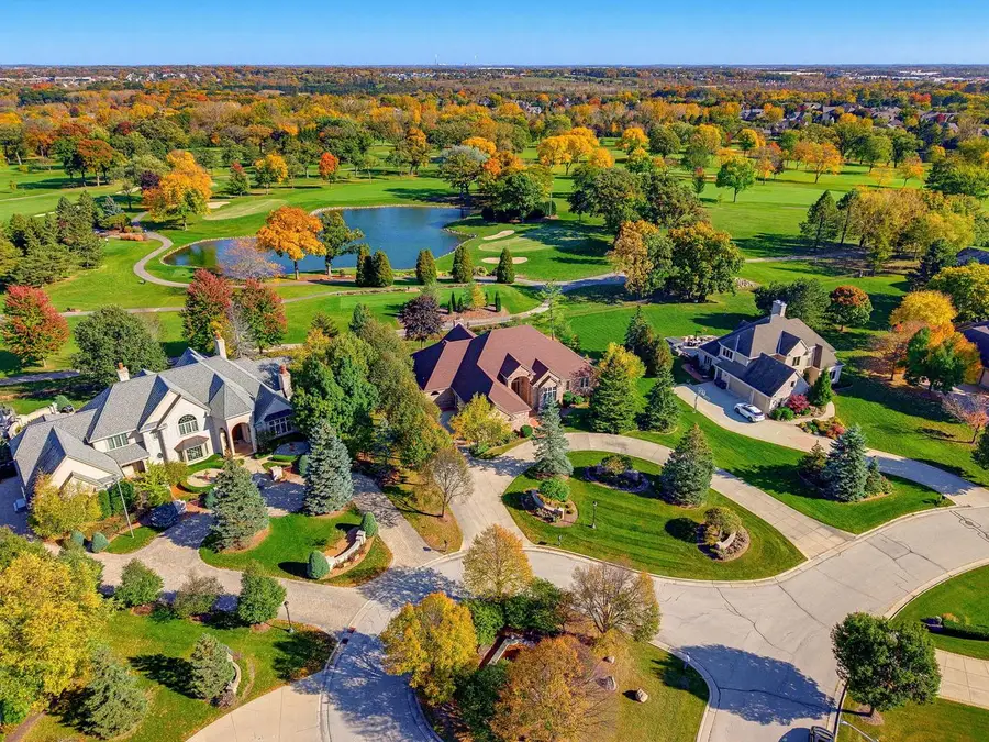 8434 S Fountain COURT, Franklin, WI 53132 - #2