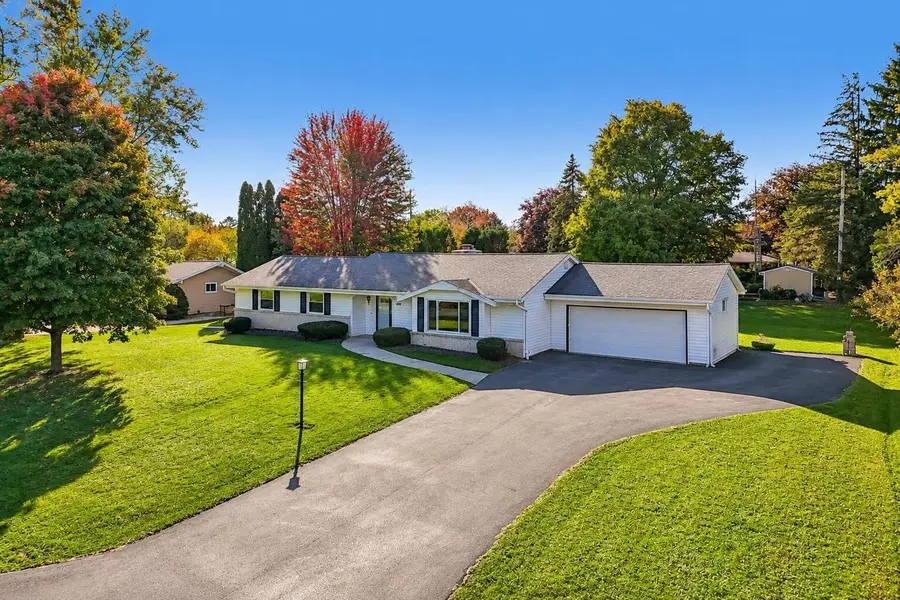 4595 Parkhurst DRIVE, Brookfield, WI 53045 - #2