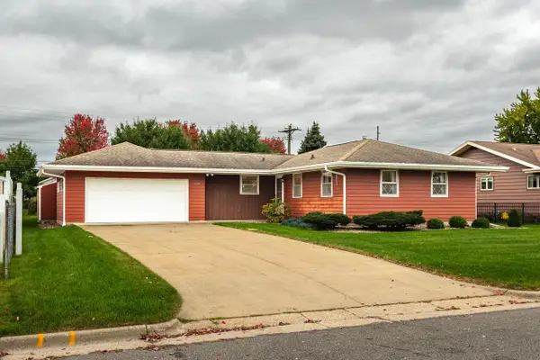 3310 Greenhills PLACE, La Crosse, WI 54601