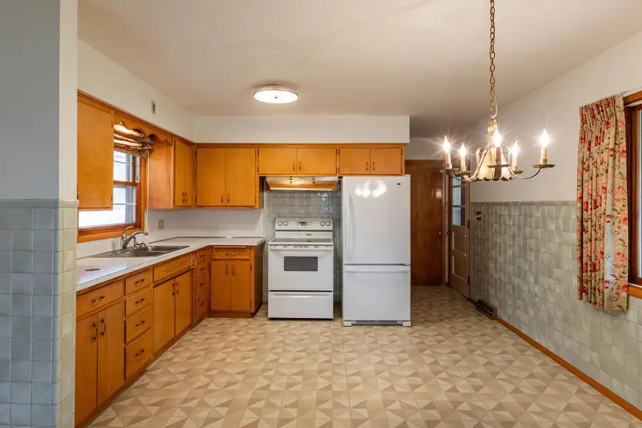 3310 Greenhills PLACE, La Crosse, WI 54601 - #3