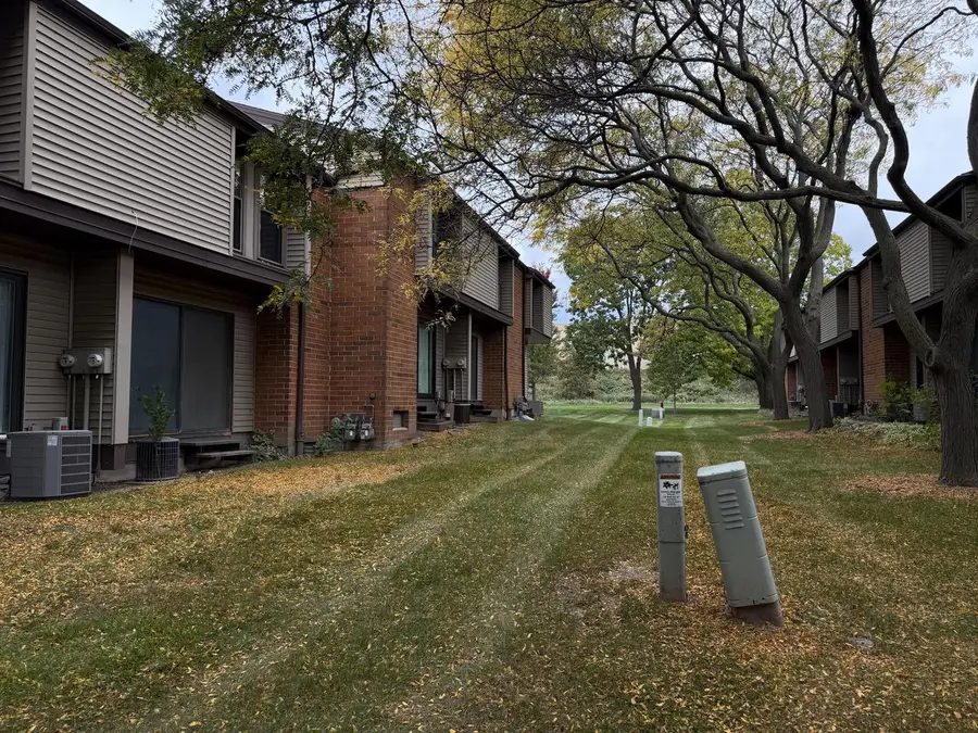 1651 W Edgerton AVENUE #H, Milwaukee, WI 53221 - #3