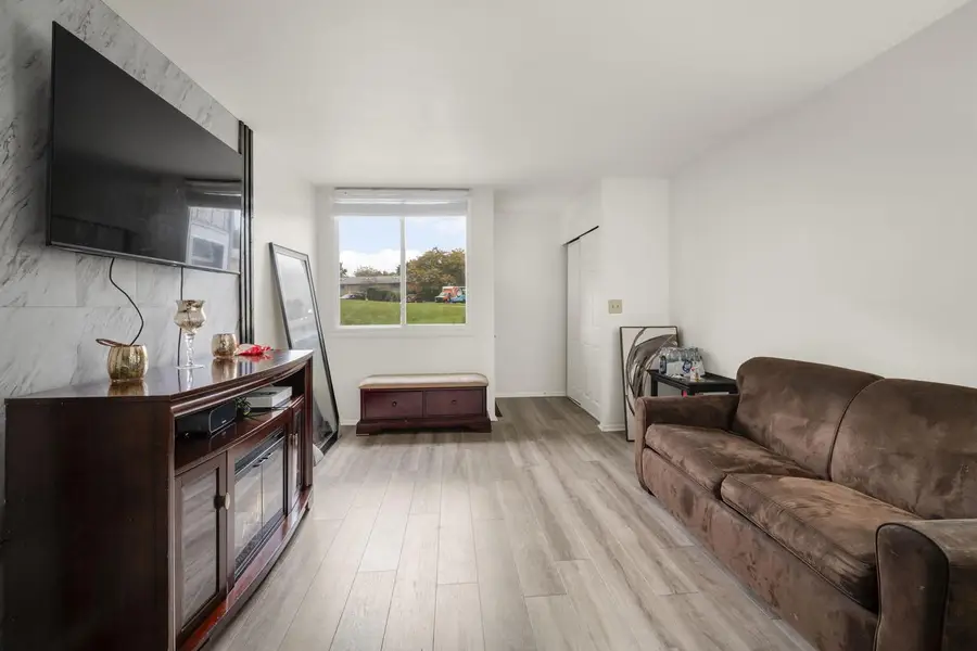 1434 Big Bend ROAD #H, Waukesha, WI 53189 - #3