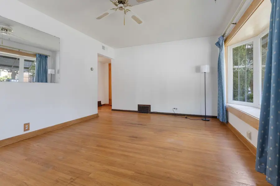 3230 W Ruskin STREET, Milwaukee, WI 53215 - #2
